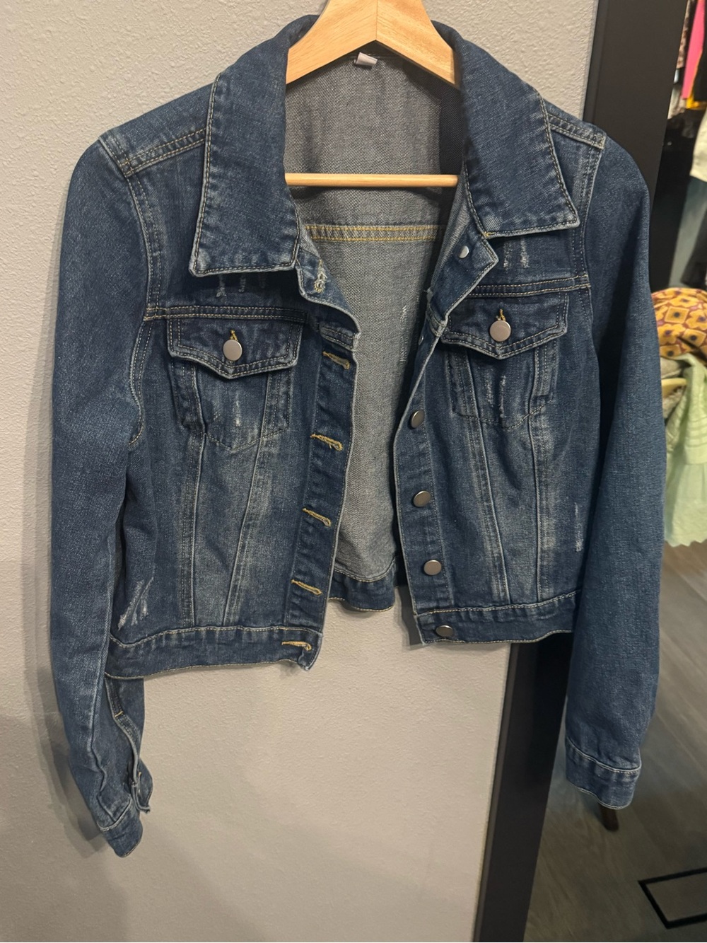 Vintage Distressed Cropped Cute Denim Jacket ♥️ - Picture 6 of 15